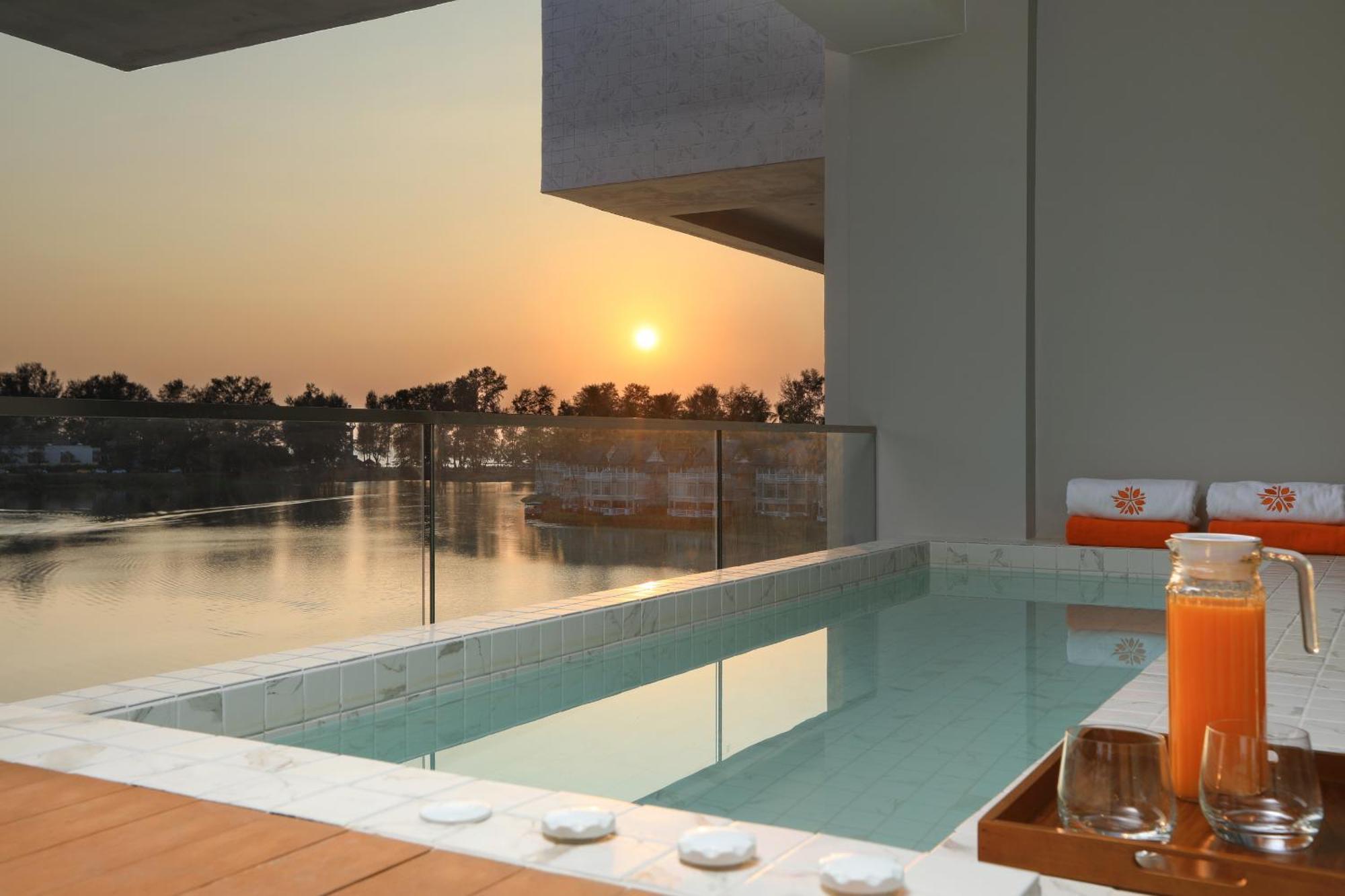Angsana Oceanview Residence Bang Tao Beach  Exterior foto
